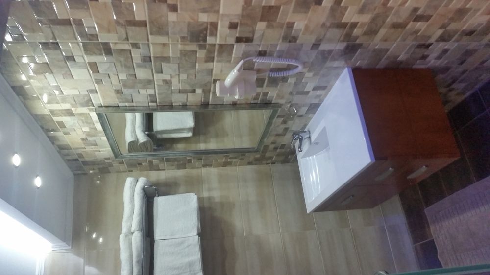 Sunshine Hotel 2*