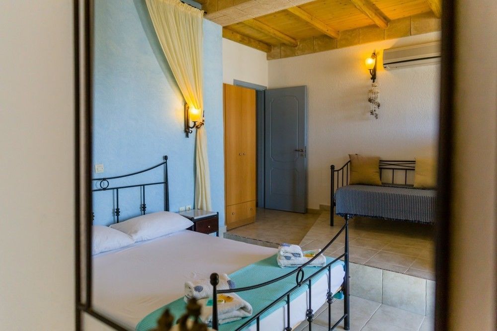 Agnanti Apartment *