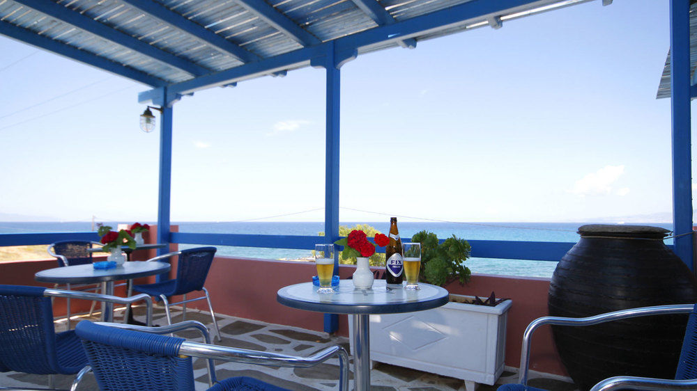 Vrahia Studios Hotel *