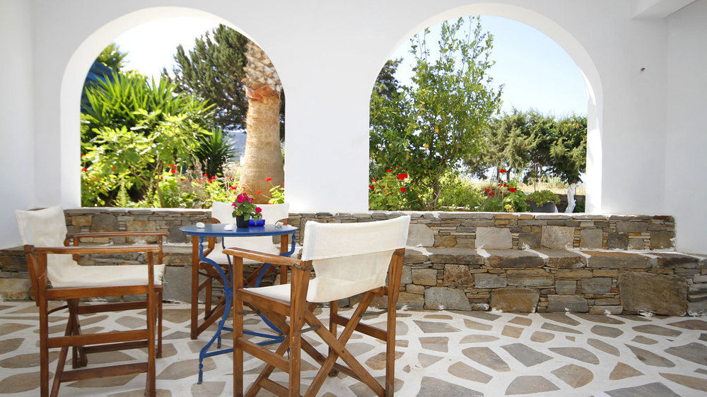 Hotel Vrahia Studios