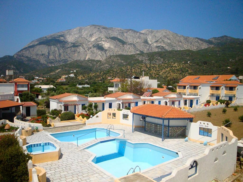 Aparthotel Pavlis Studios 2*