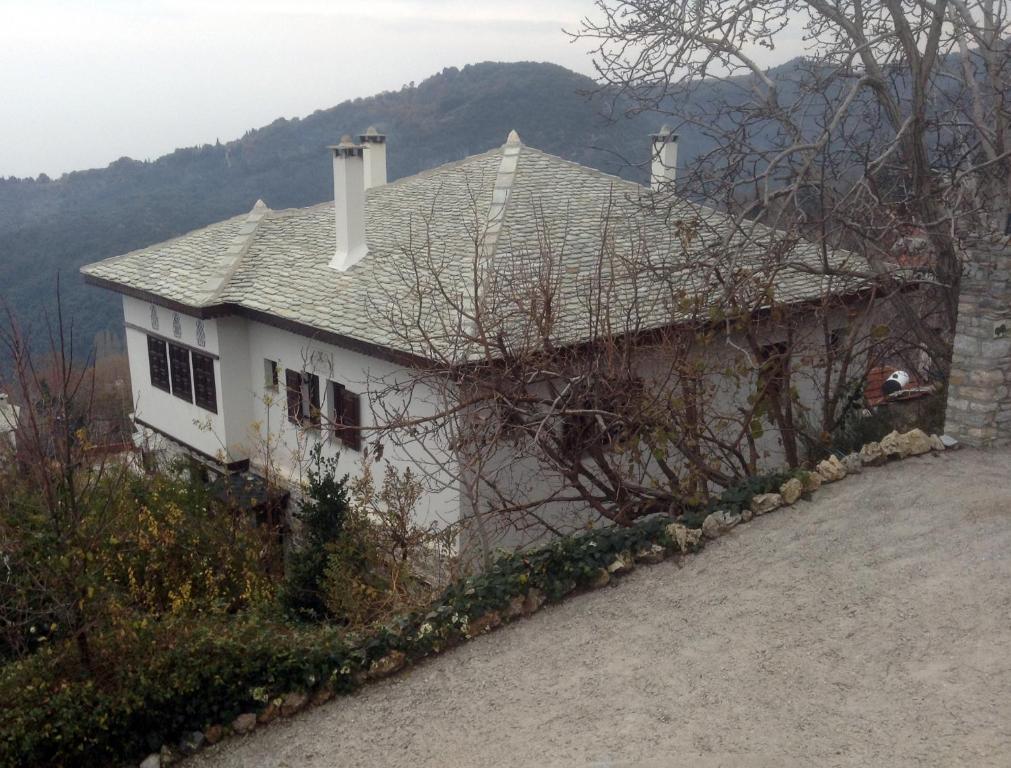 Guest house Archontiko Katerina *