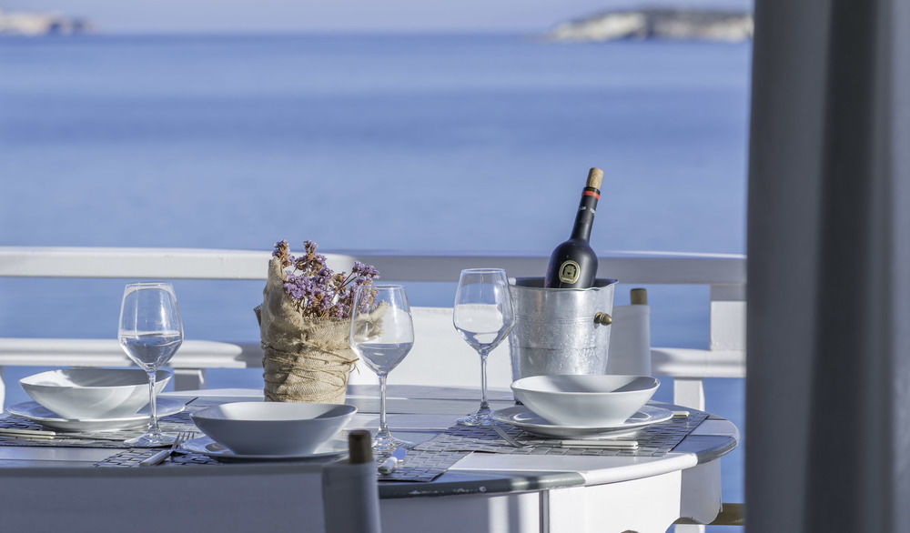 Hotel Captain Zeppos Milos Island
