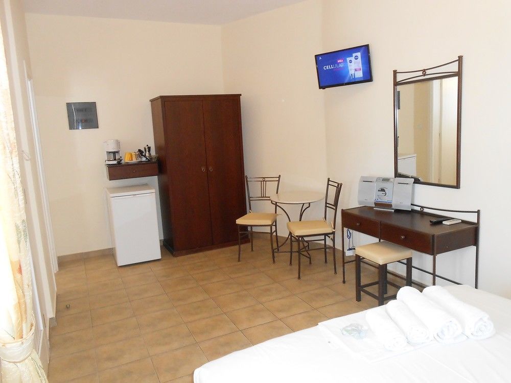 Apartment Livanios Adamantas (Milos)