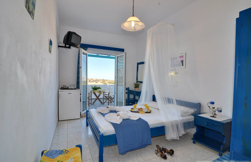Agnanti Milos To Let 3*