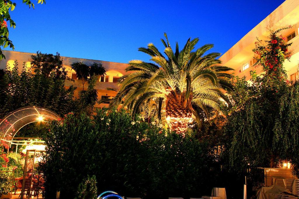 Siagas Beach Hotel 3*