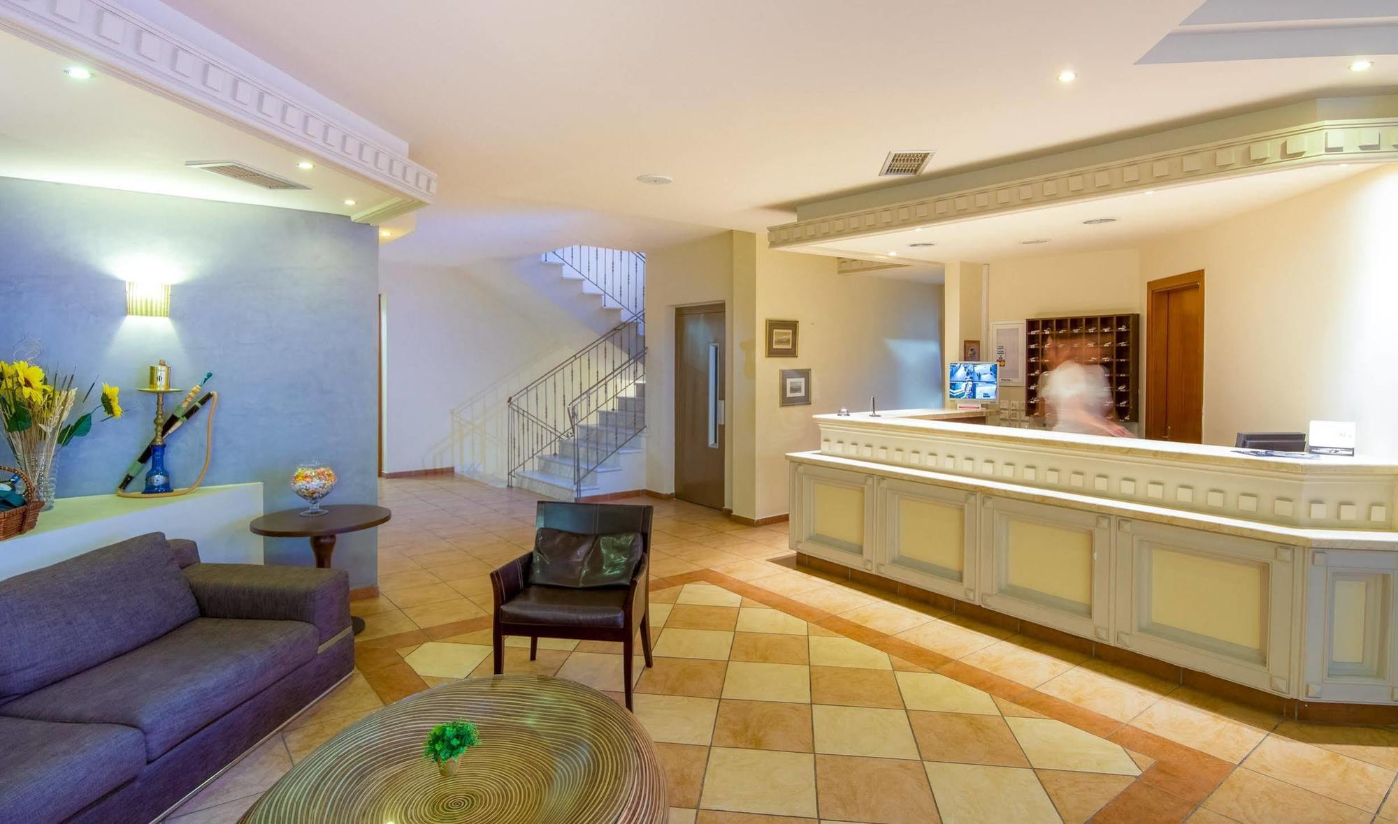 Ismaros Hotel 4*