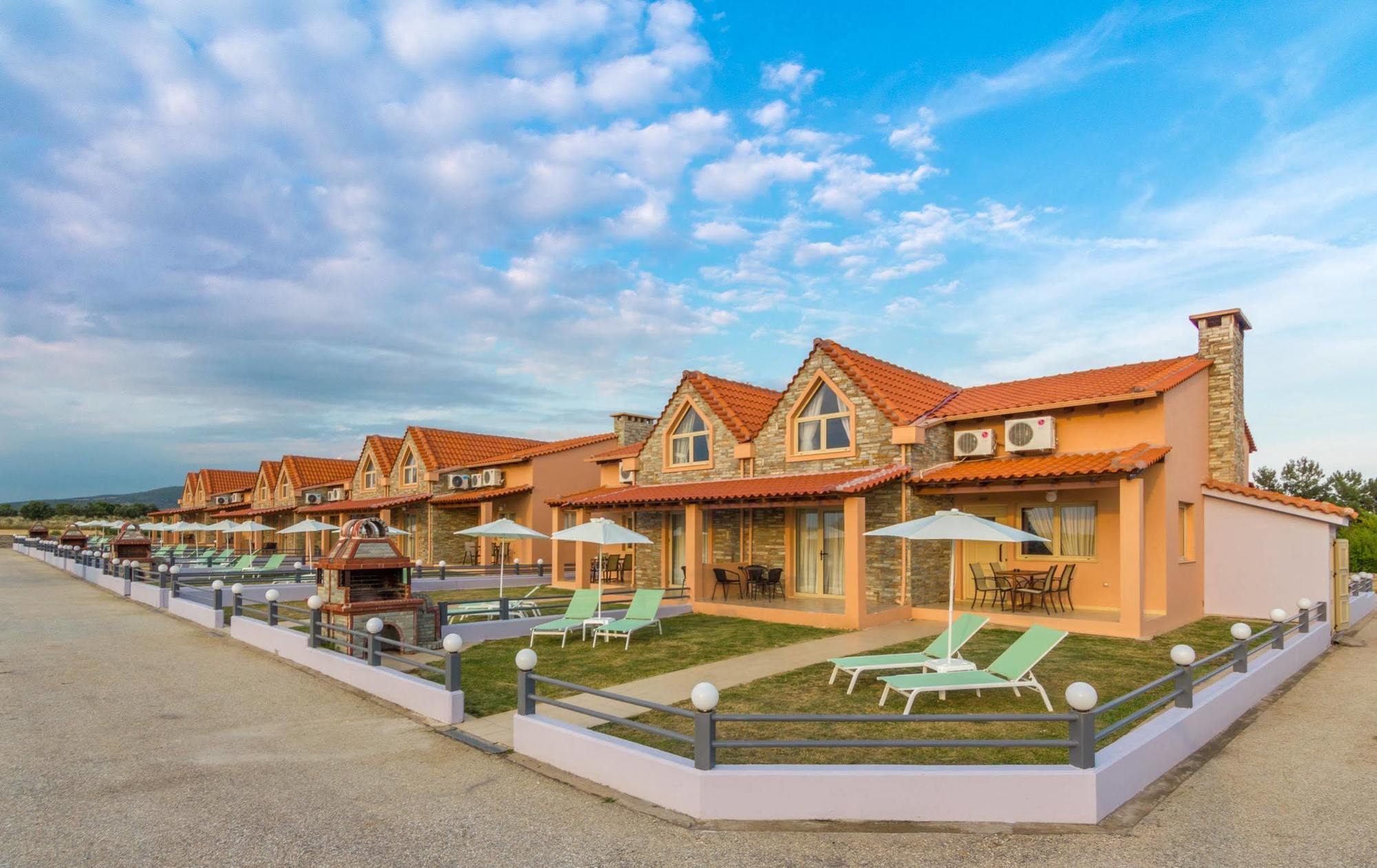 Ismaros Hotel 4*