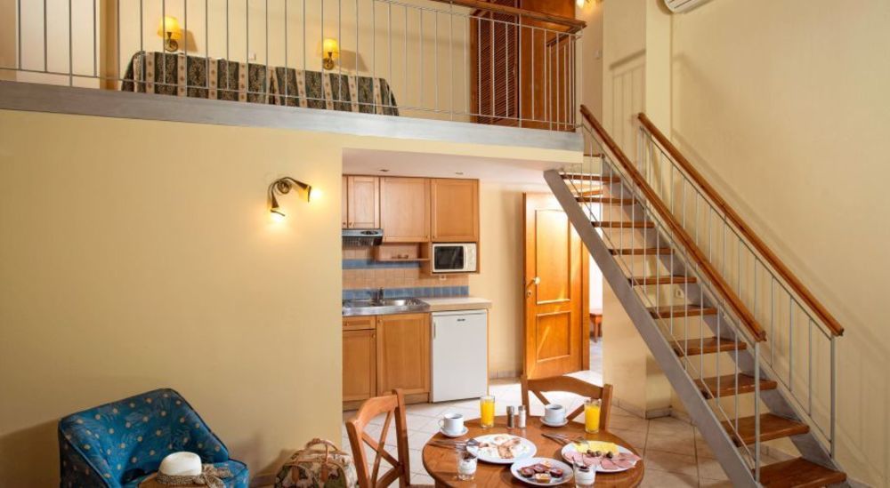 Hotel Eleni 3*