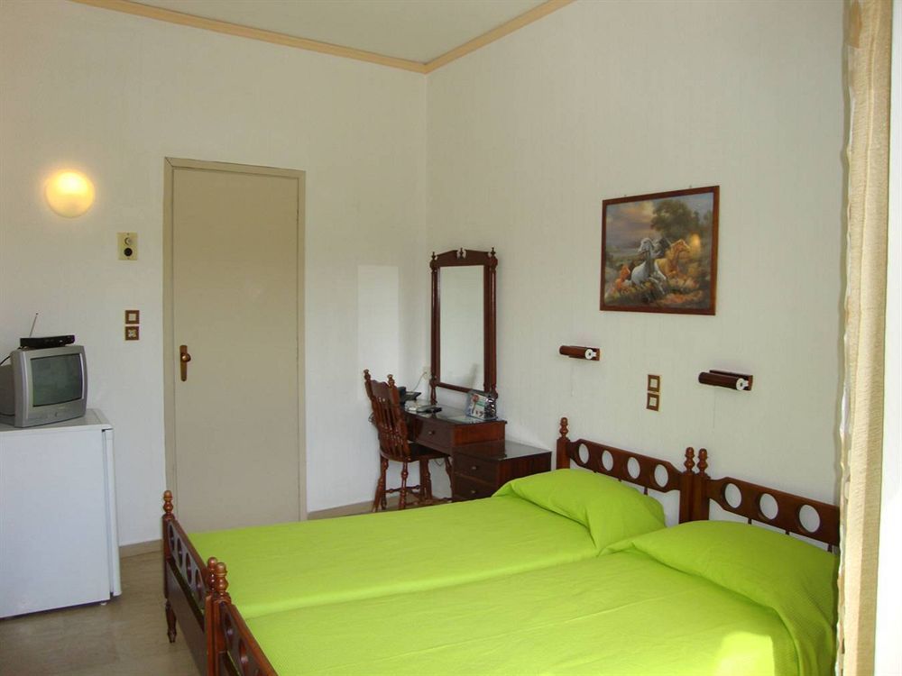 Rachel Hotel Agia Marina (Aegina)