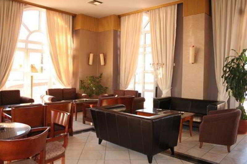 Kouros Hotel 4*