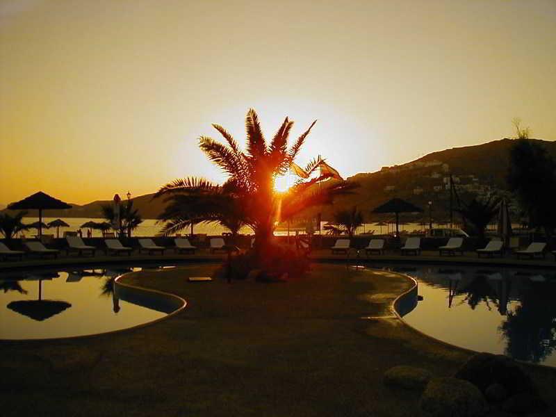 Hotel Far Out Village Mylopotas