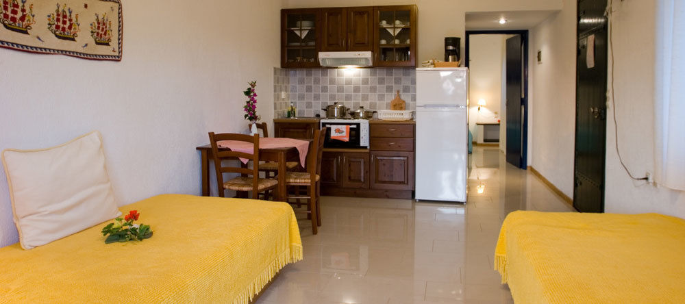 Lithanemon Aparthotel 2*