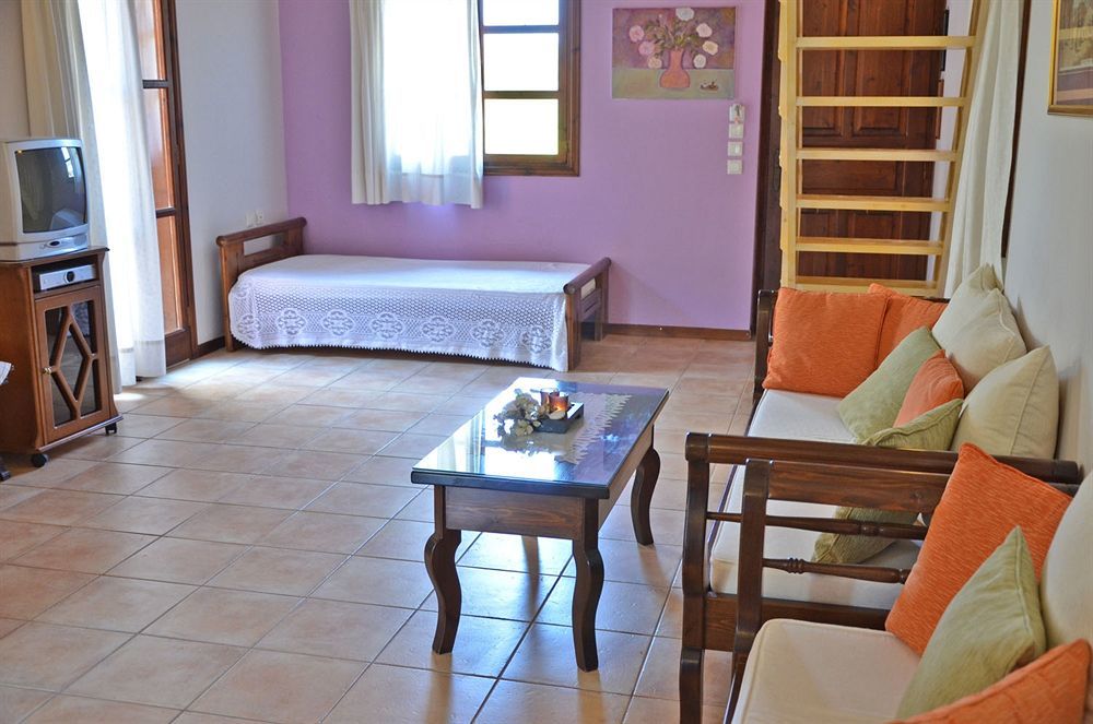 Therianos Traditional Farm stay