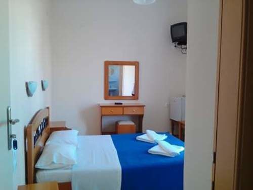 Australia Hotel *