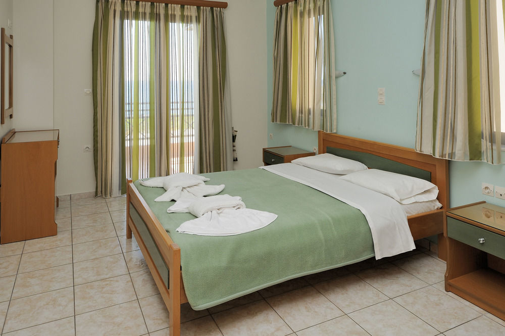 Aparthotel Nanakis 3*