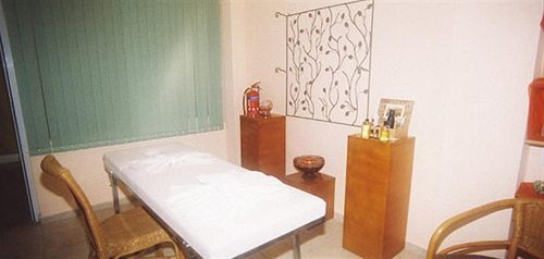 Veronica Aparthotel