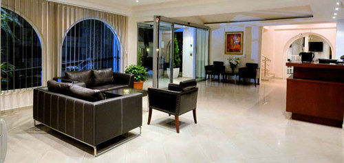 Little Hotel 2*