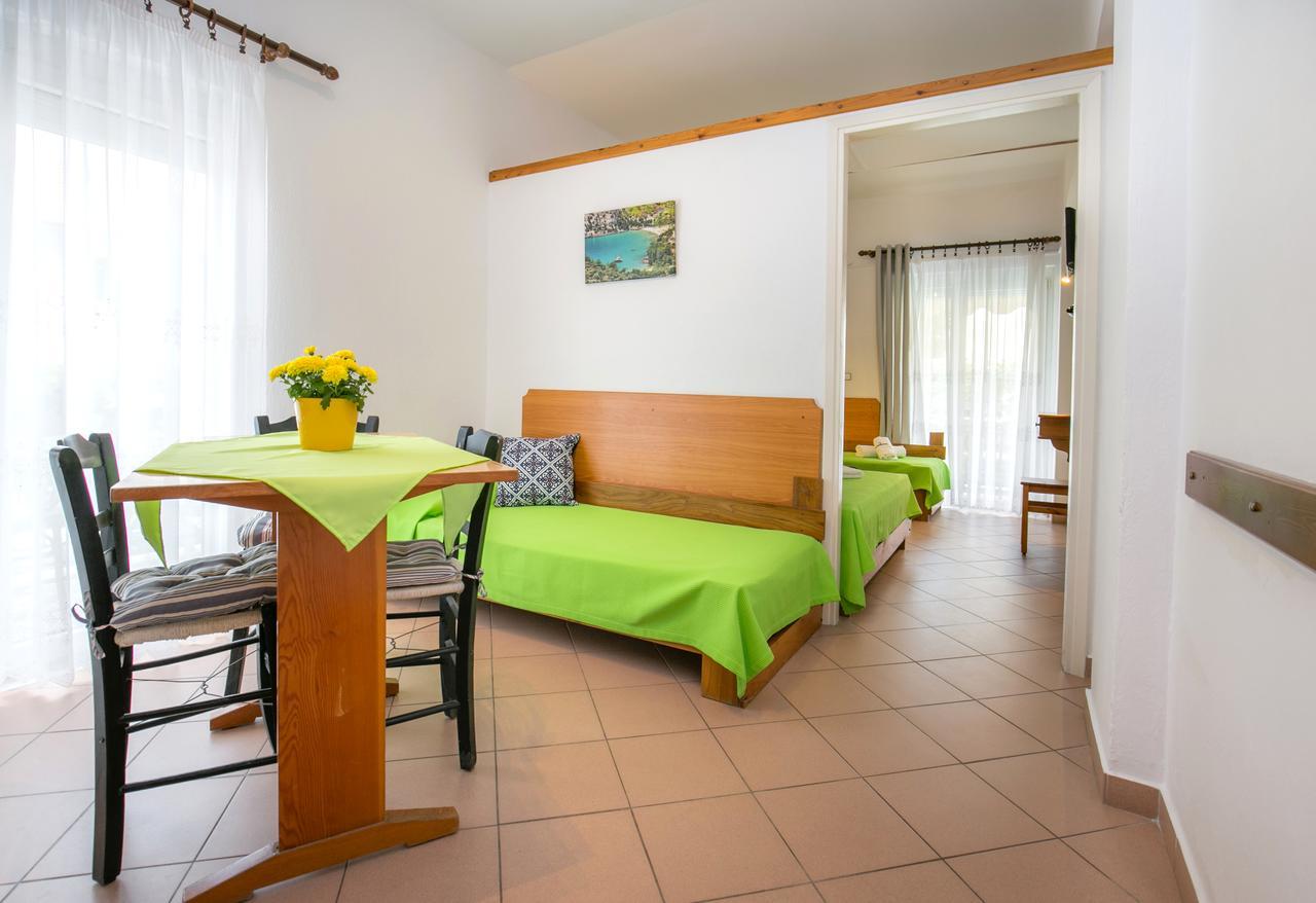 Boomerang Apartment