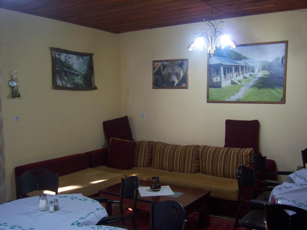 Manis Hotel