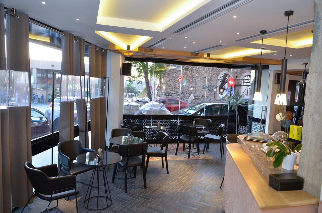 Adonis 3* Patras