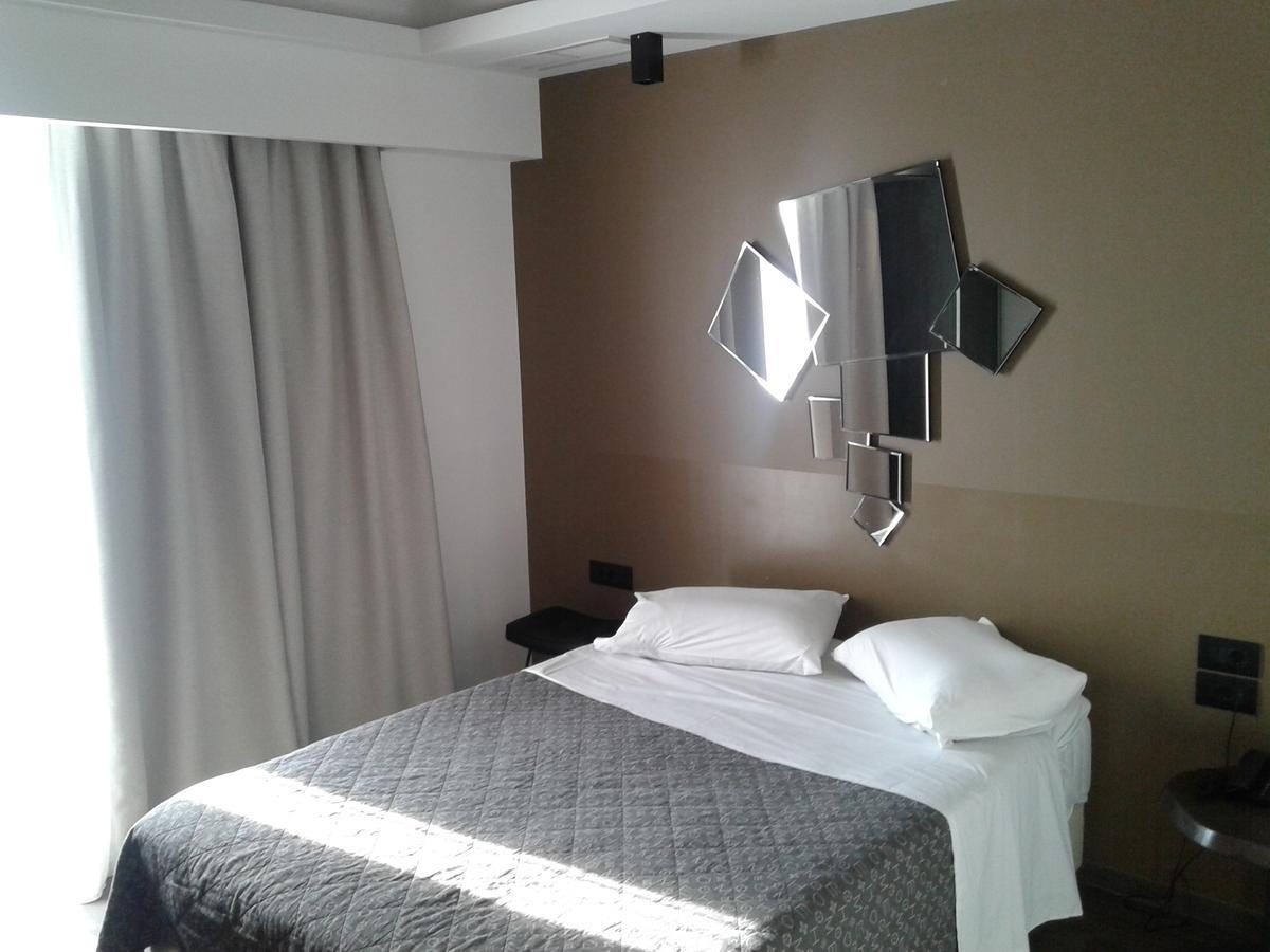 Hotel Adonis