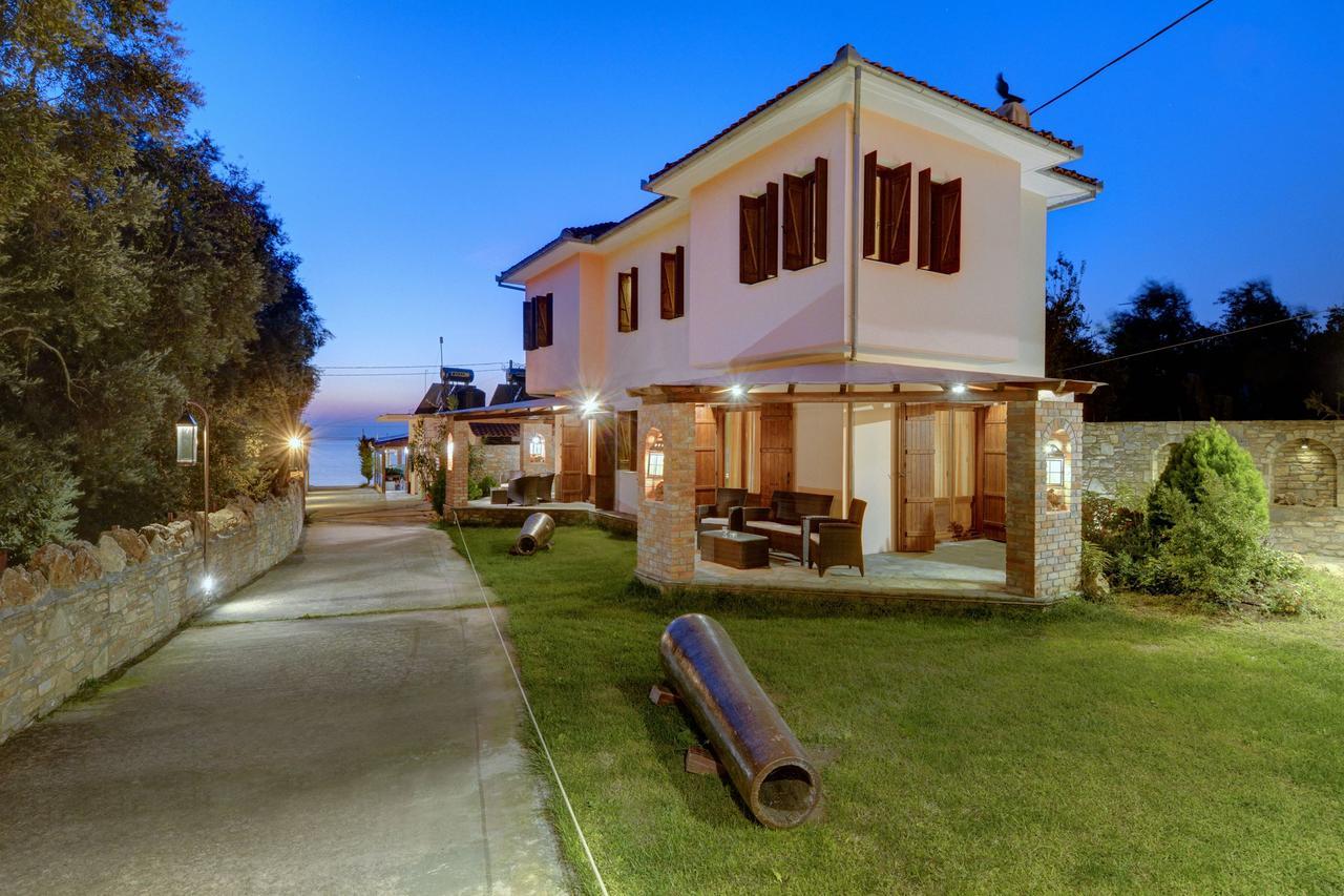 Symmetron Aparthotel 3*