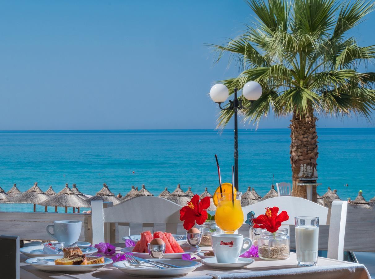 Whitesands Hotel