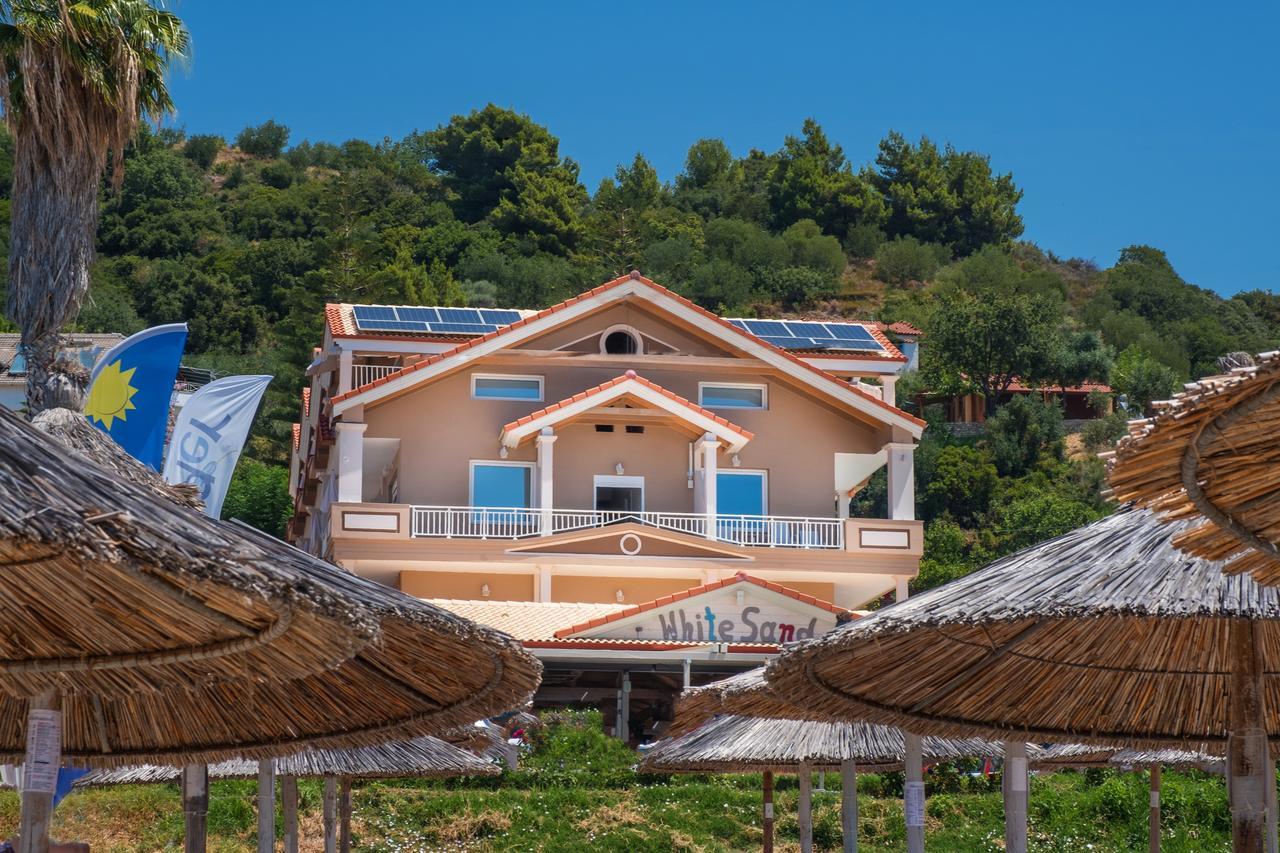 Whitesands Paralia Vrachou