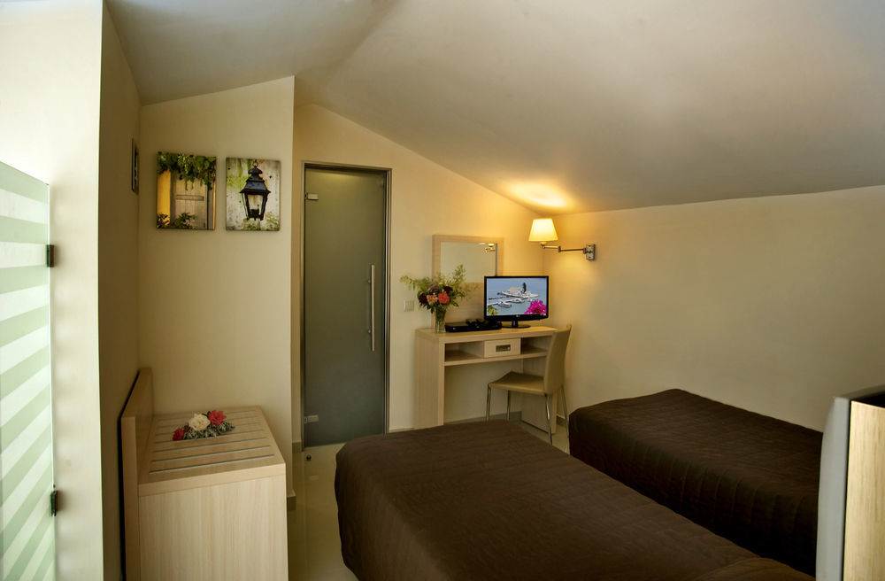 Capo Di Corfu Aparthotel 5*