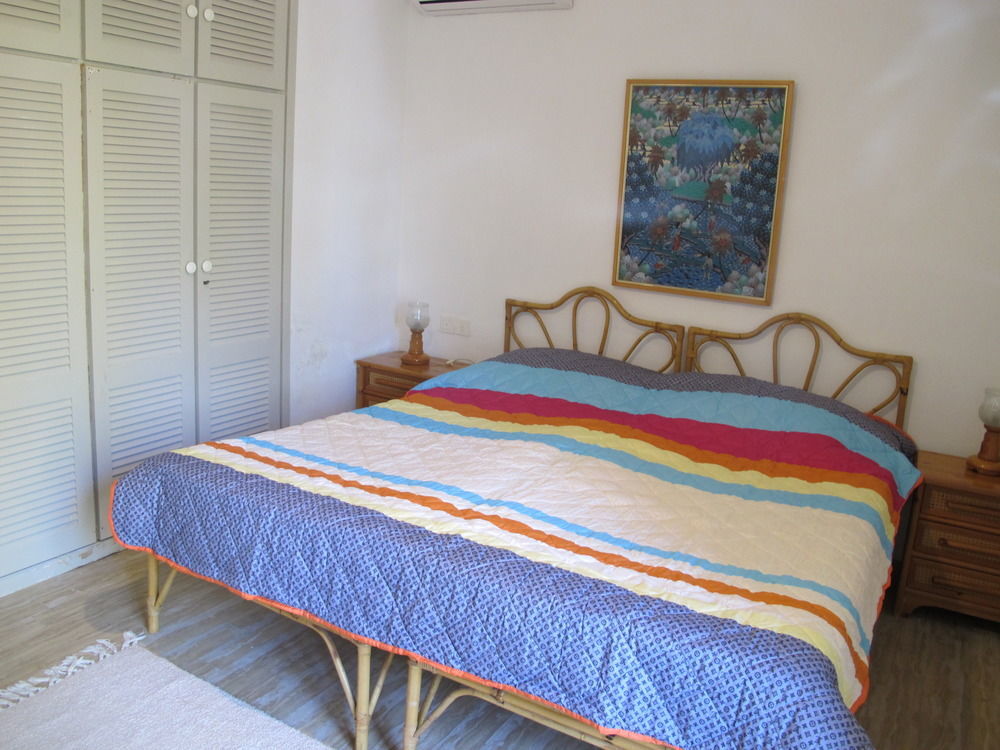 Marlina * Kommeno (Corfu)