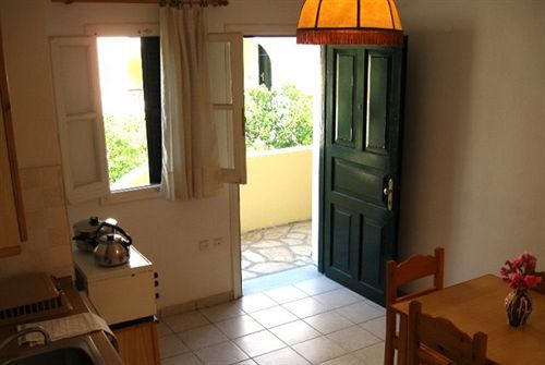 Front Salvanos Aparthotel 2*