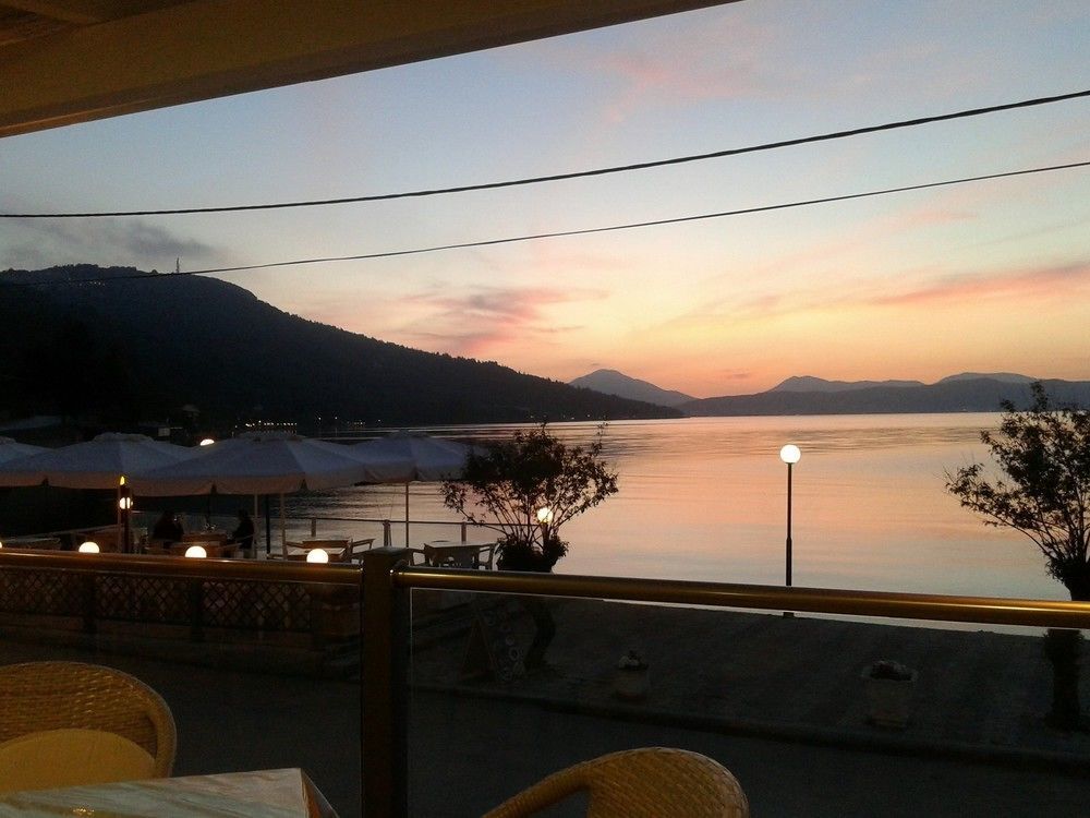 Golden Sunset 3*