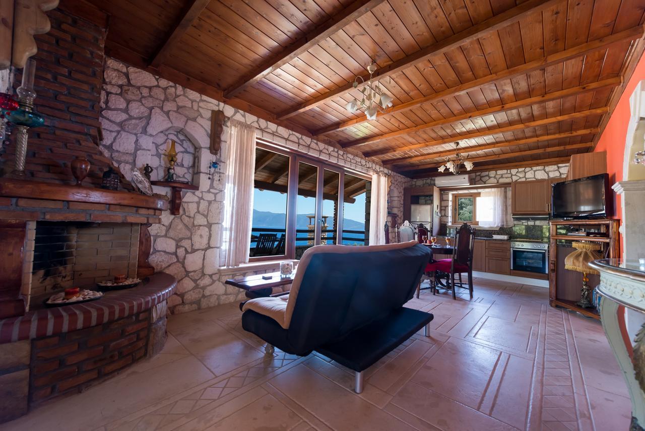 Luxury Stone Apartment *