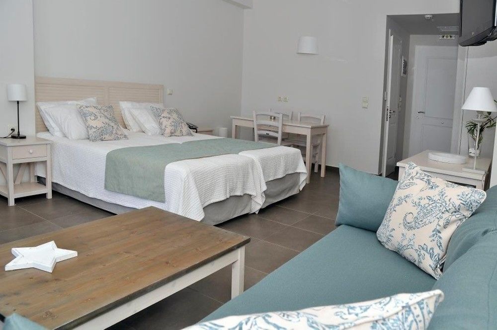Artina Aparthotel 2*
