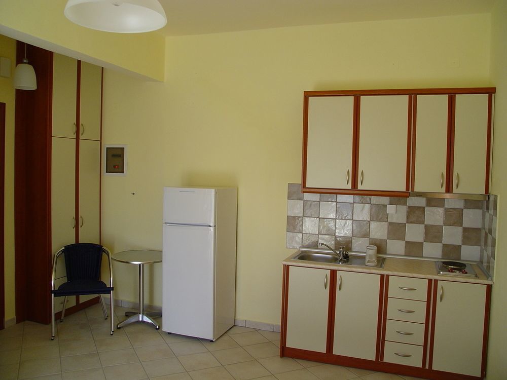 Pefki Studios Apartment *