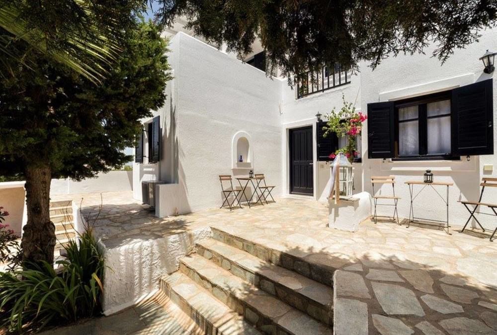 Pela Aparthotel Aliki (Paros)