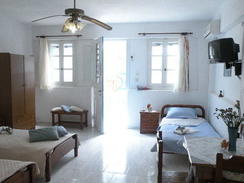 Remvi Studios Aparthotel Pounda