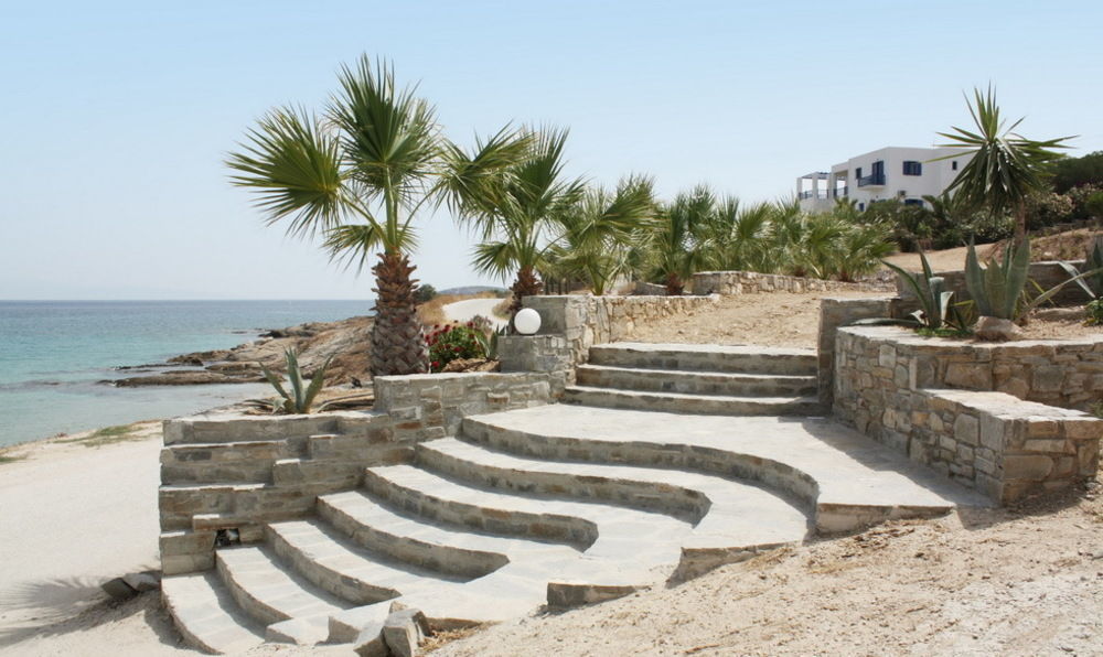 Paros Blue Dolphin Chrisi Akti (Paros)