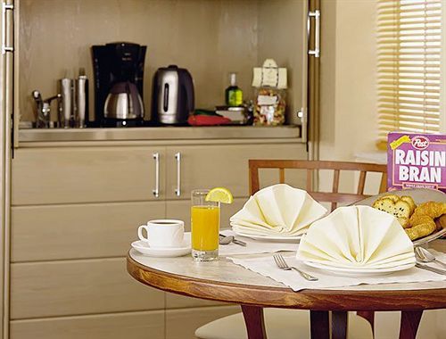 Holiday Suites Athens