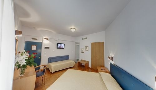 Hotel Iniohos 3*