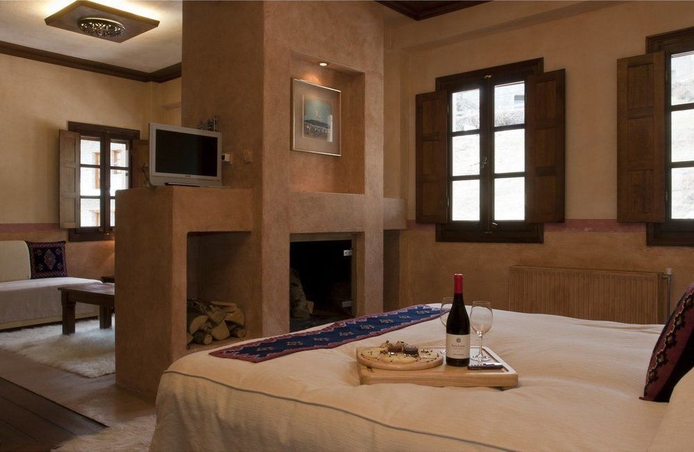 Katogi Averoff & Winery Metsovo