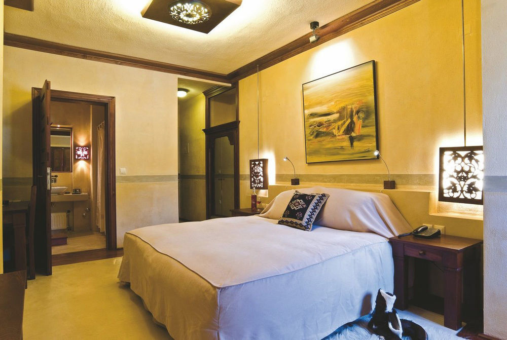 Katogi Averoff & Winery Hotel 4*