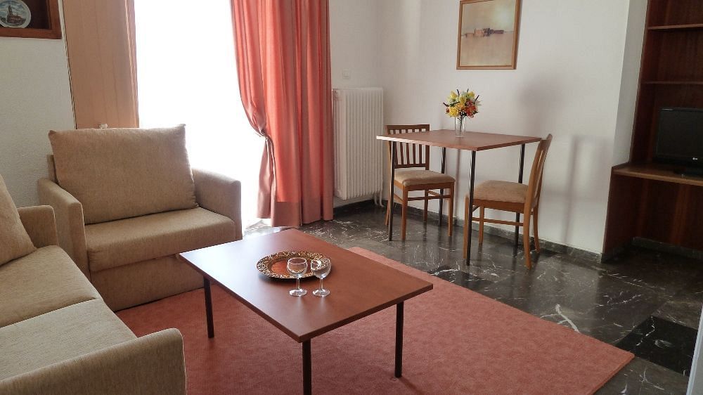 Aparthotel Zina 3*