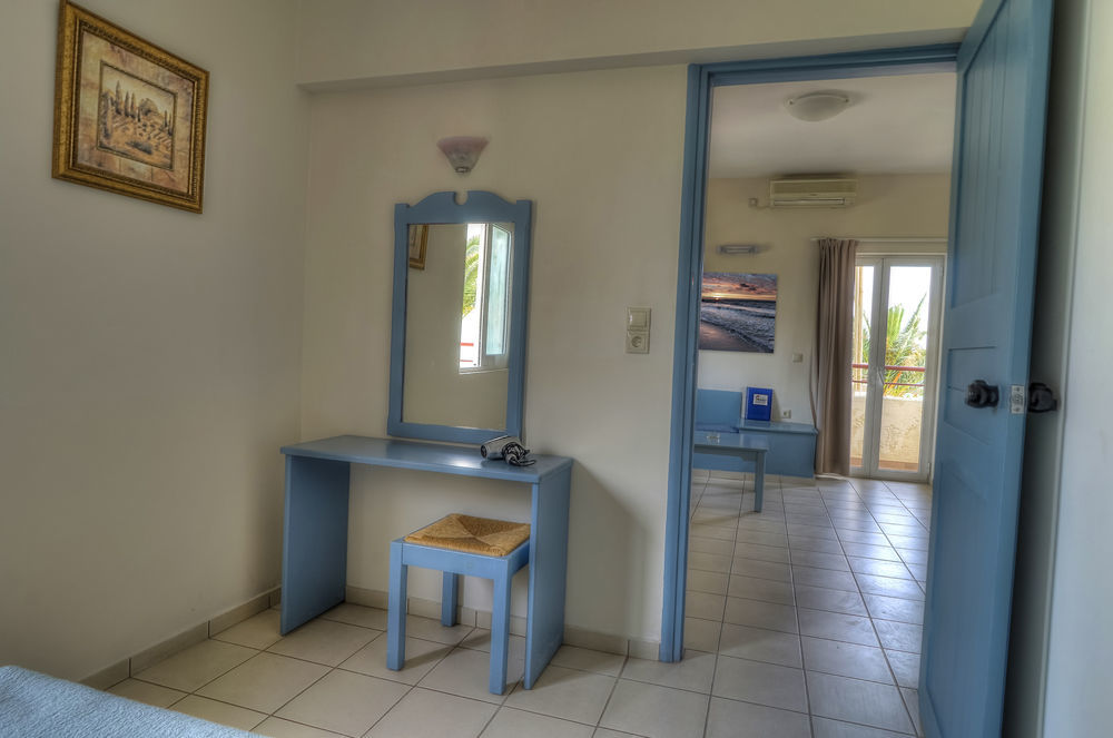 Seafront Aparthotel 3*