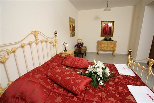 Acrothea 3*
