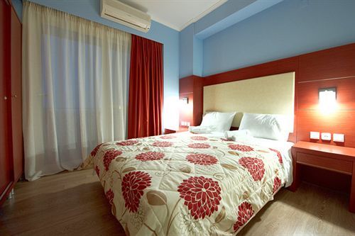Agnanti Hotel 3*