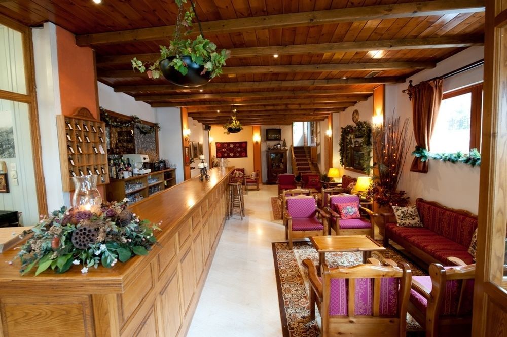 Hotel To Balkoni Tis Agorianis 2*