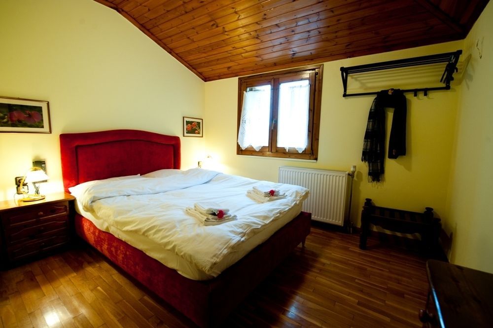 Hotel To Balkoni Tis Agorianis Eptalofos