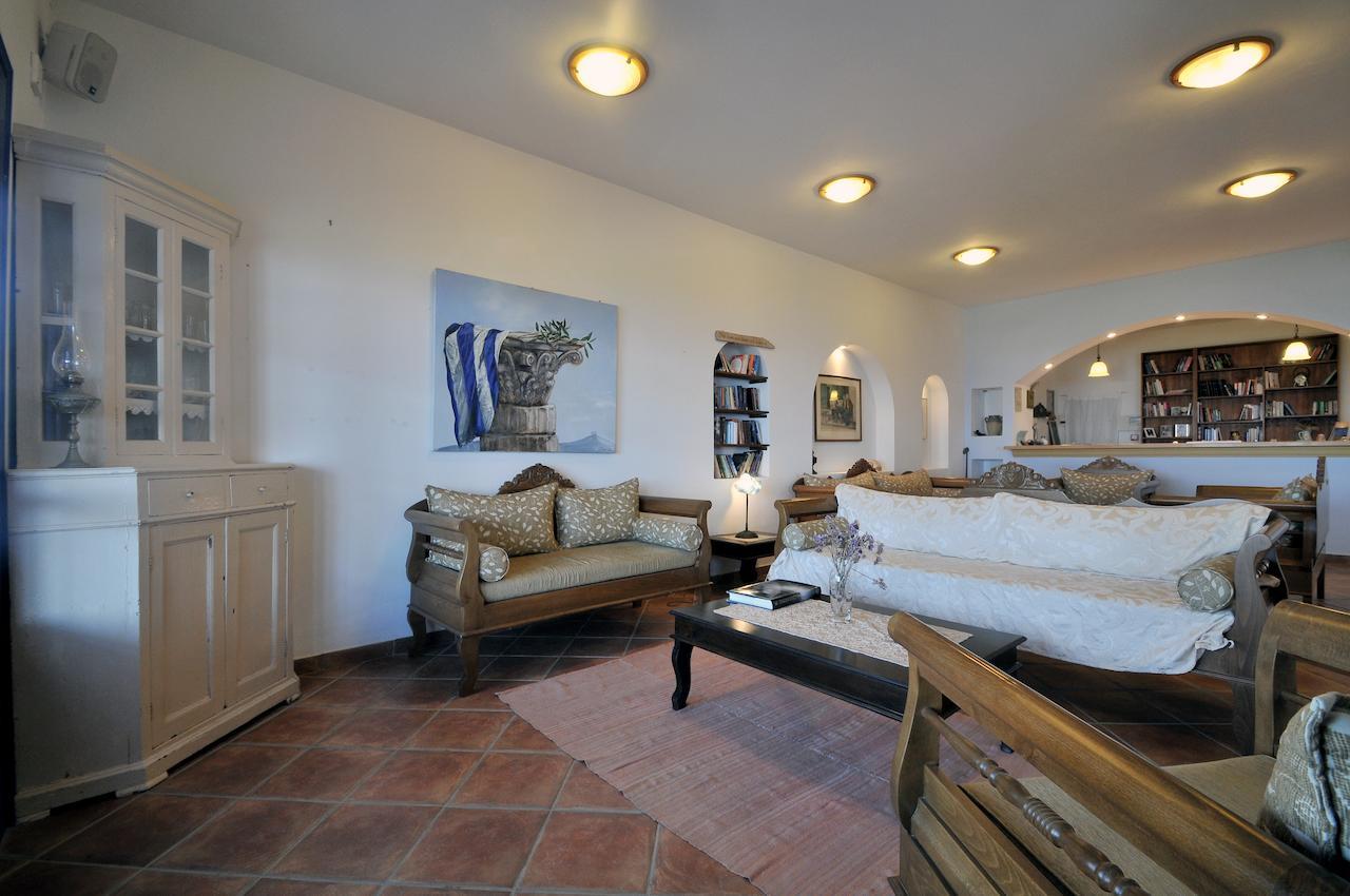 Aparthotel Akrotiri 2*